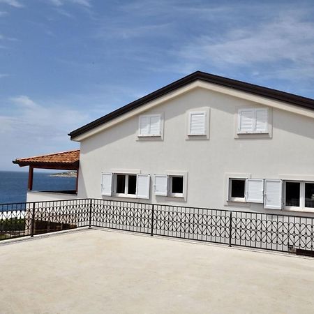 Apartments Villa Sofia Мартиншчица Экстерьер фото