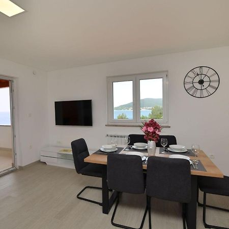 Apartments Villa Sofia Мартиншчица Экстерьер фото
