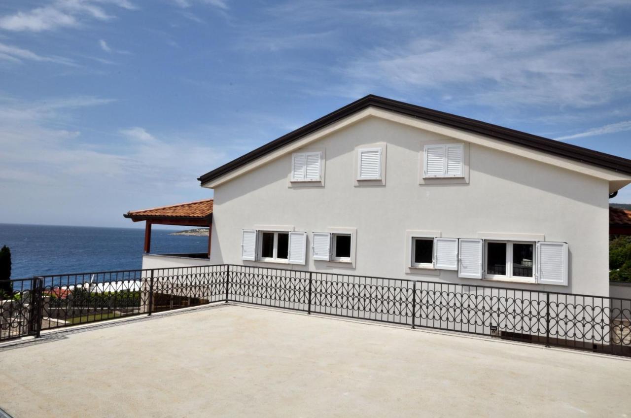 Apartments Villa Sofia Мартиншчица Экстерьер фото