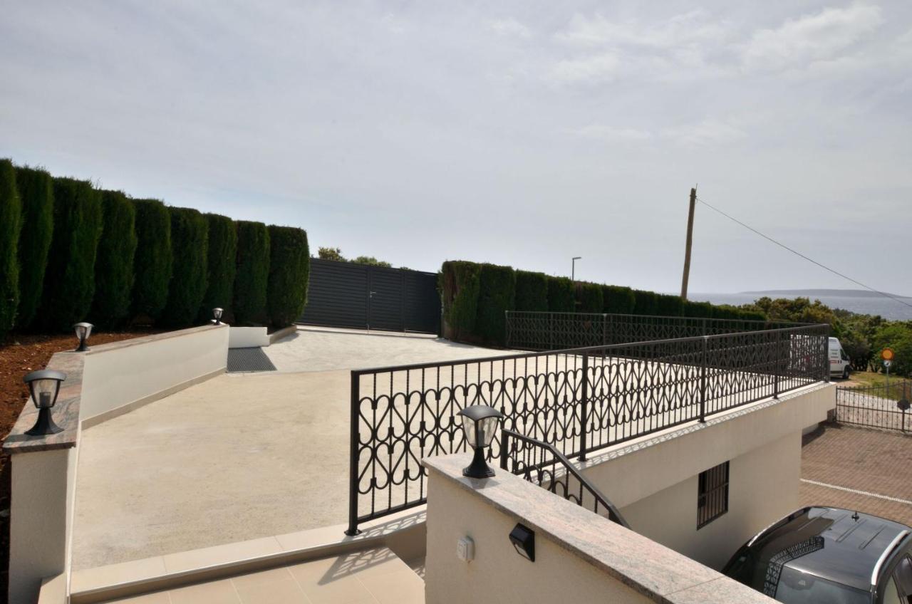 Apartments Villa Sofia Мартиншчица Экстерьер фото