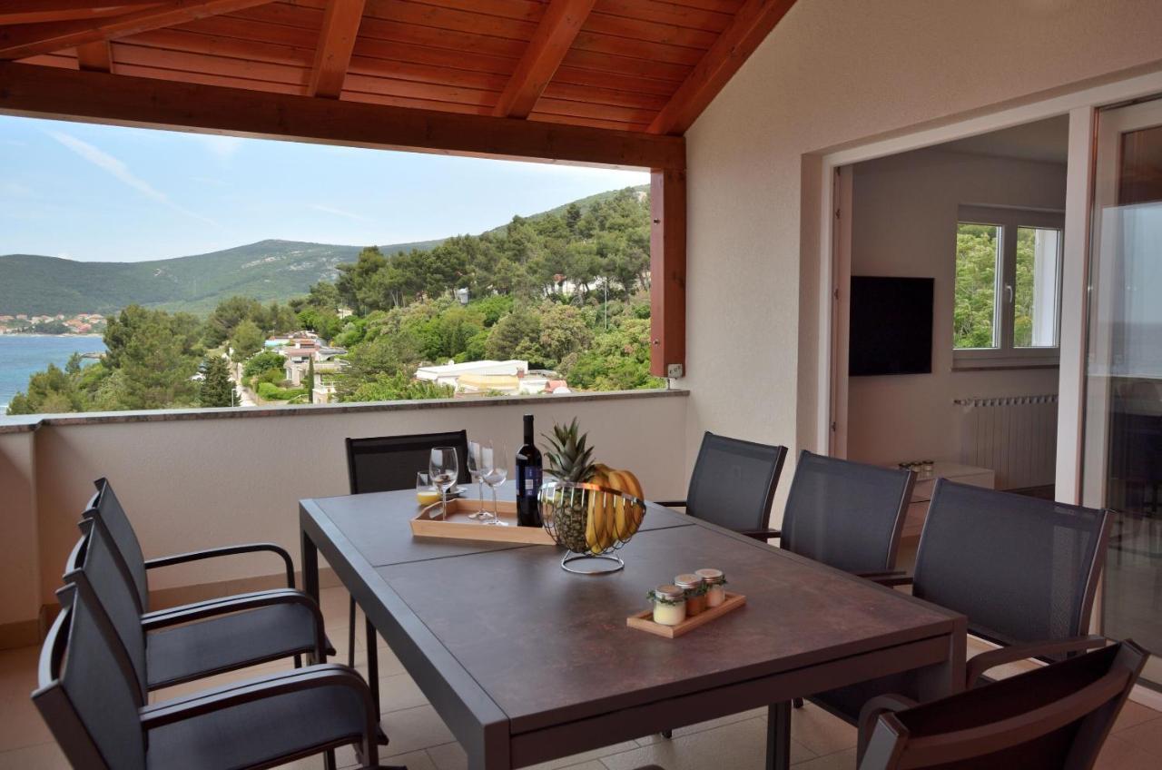 Apartments Villa Sofia Мартиншчица Экстерьер фото