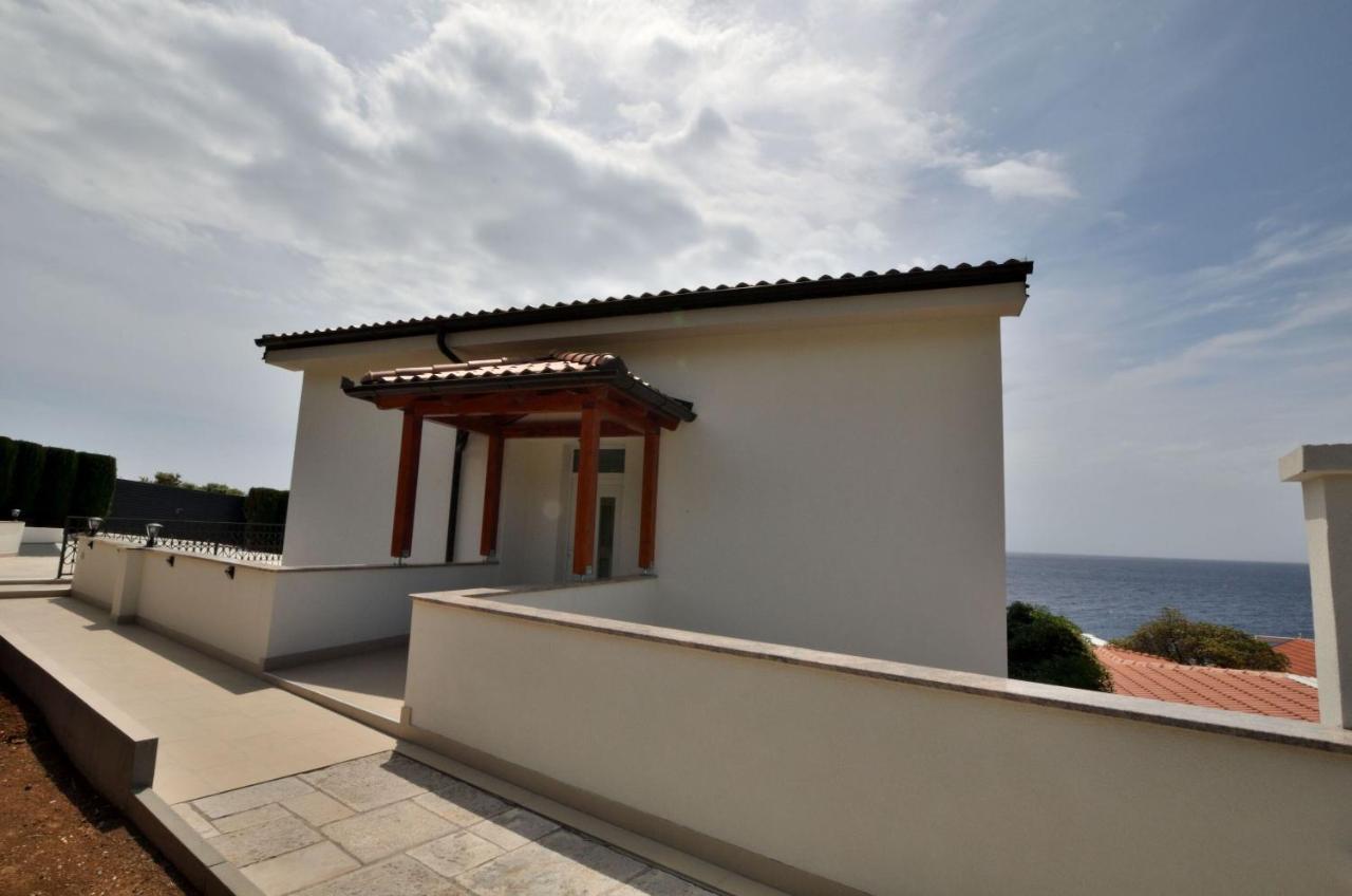 Apartments Villa Sofia Мартиншчица Экстерьер фото